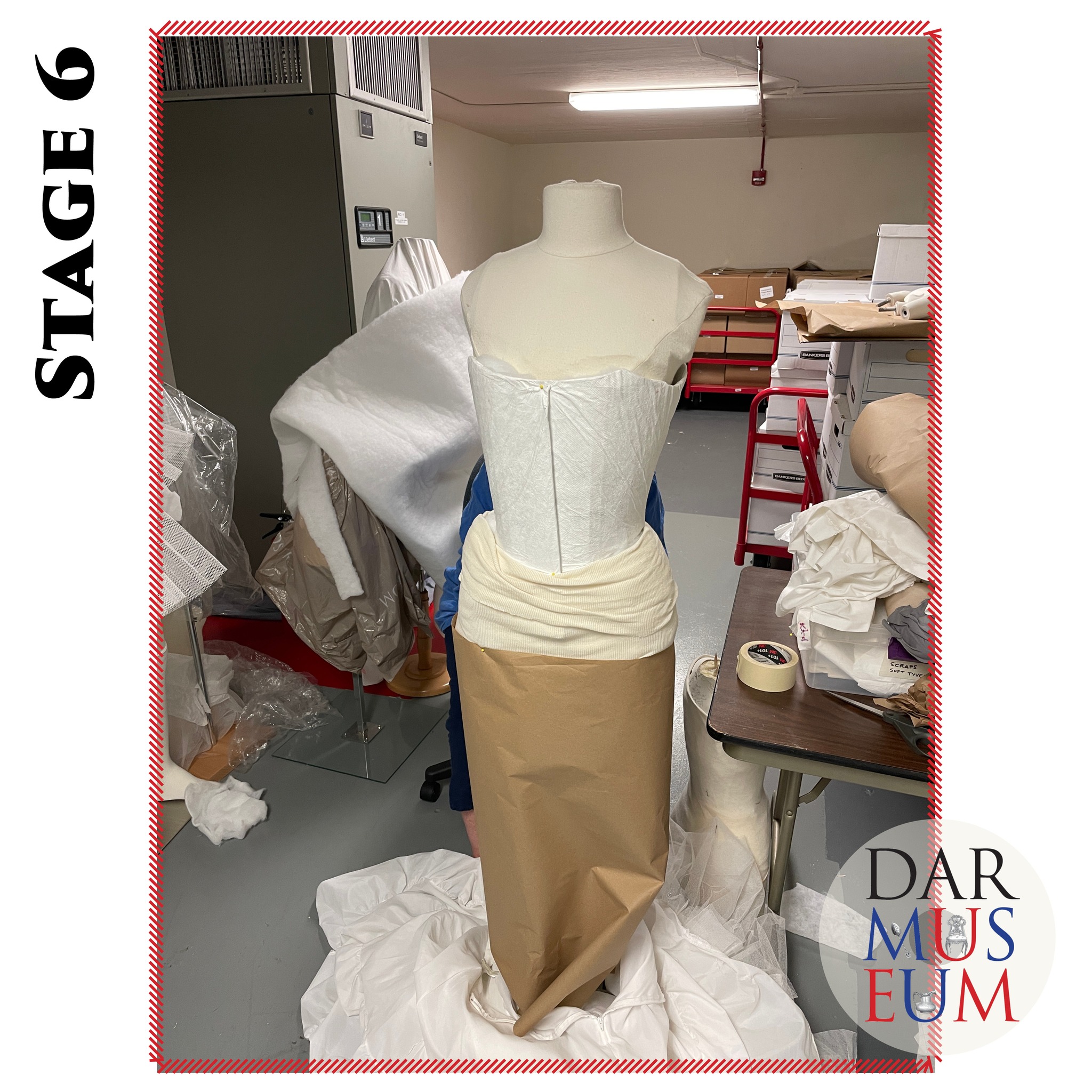 dar-museum-mannequin-dressing-stage-6.jpg