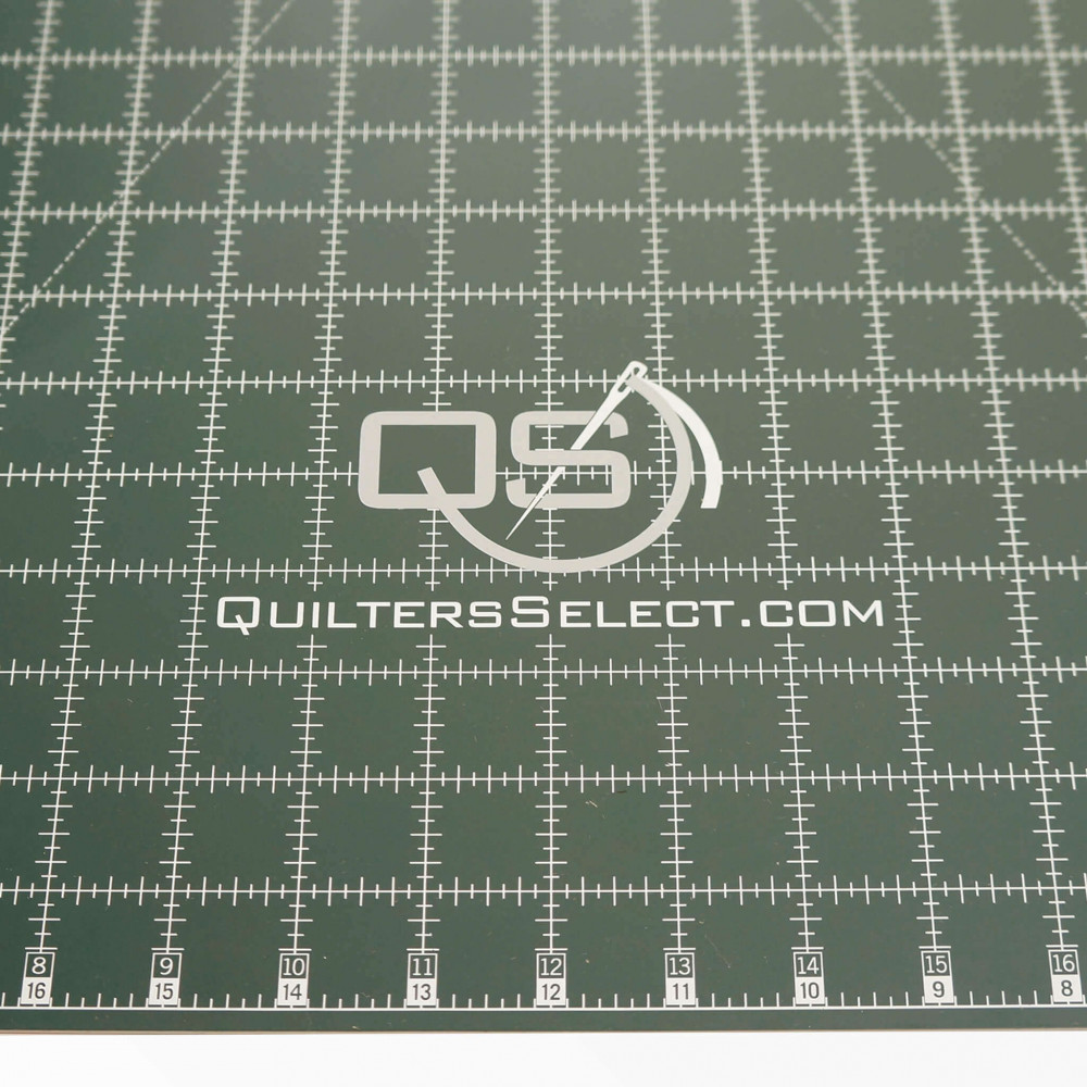 Love Sew Quilters Special Cutting Mat - 24 x 18