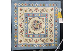 Auntie Tess by Patty Nelson (Photo by Ricky Tims from AQS QuiltWeek Paducah 2023)