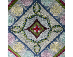 Dreams of a Summer Day by Margaret Solomon Gunn - Center (Photo from the Road to California Quilters Conference and Showcase Facebook Page)