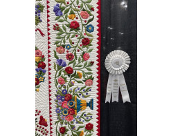 A Sentimental Journey by Linda Goodejohn - Appliquéd Dogtooth Border and Third Place Appliqué Ribbon (Sponsored by The Quilt Show) [Houston 2023]