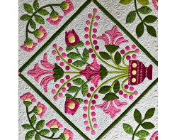 A Rose for Sue - A Tribute by Joanne Sorrentino - Detail 2 (Photo from Road to California Quilters Conference and Showcase Facebook Page)