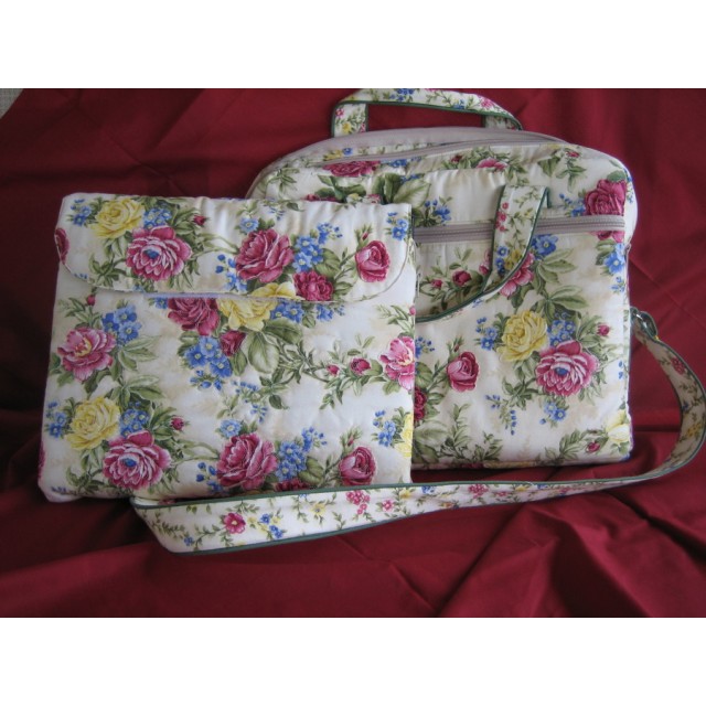 Roses Computer Tote