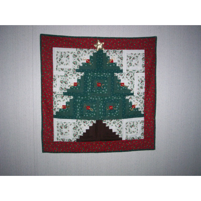 Log Cabin Christmas Tree Wallhanging