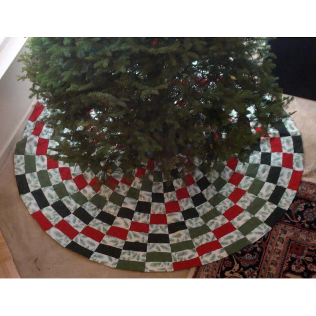 Spiral Xmas Tree Skirt