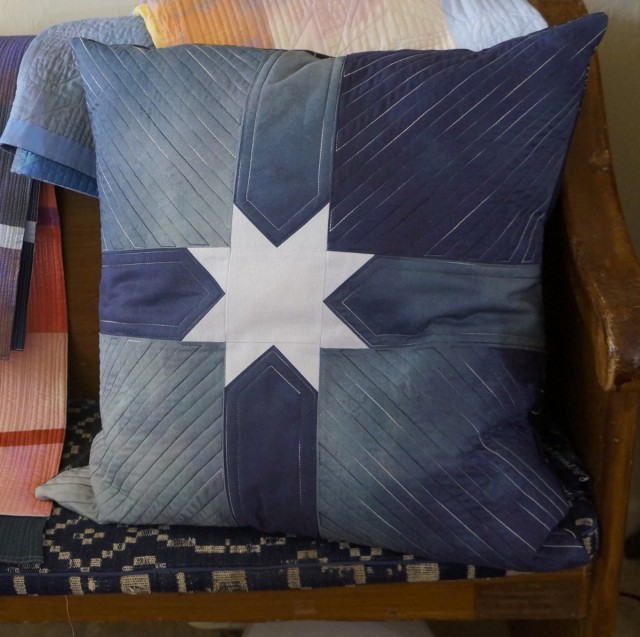 Jennifer Sampou - SKY Star Pillow Pattern